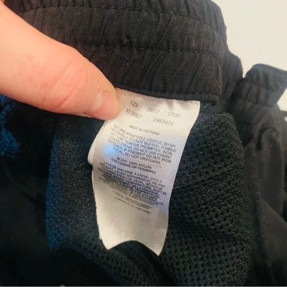 Columbia Lightweight Black Outdoor Capri Pants Women’s Medium - Picture 5 of 10